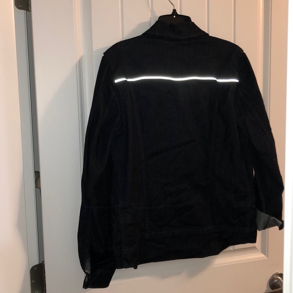 Levis Women’s Commuter Denim Jacket - Picture 4 of 5